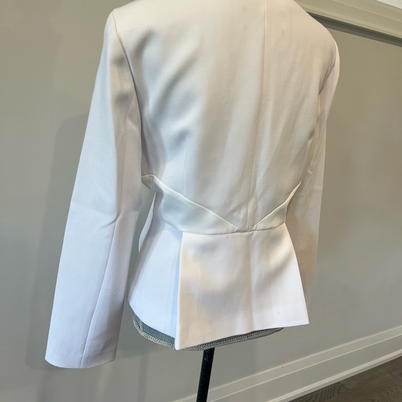 BCBG WHITE BLAZER - Picture 2 of 5